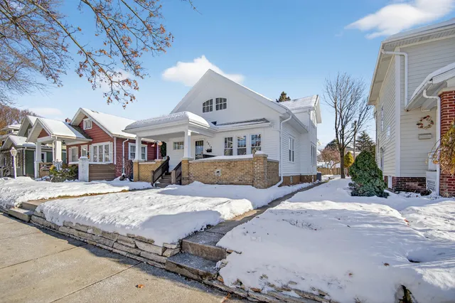 $299,500 | 1315 Arthur Avenue, Racine, WI 53405