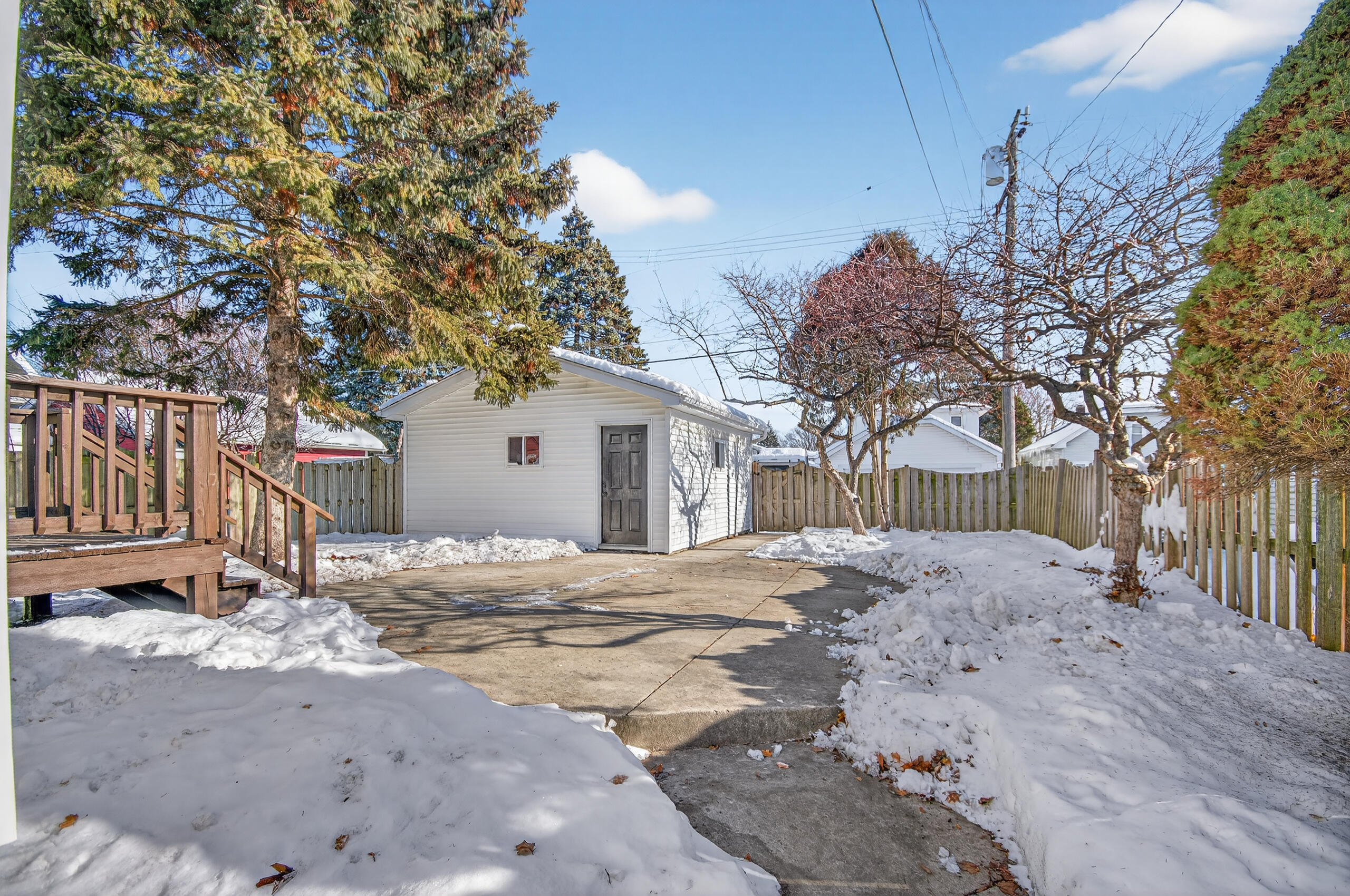 1315 Arthur Avenue Racine, WI 53405 - Photo 4 of 37 007_DSC_2426