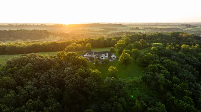 $2,500,000 | 32592 Juniper Road, Chatfield, MN 55923