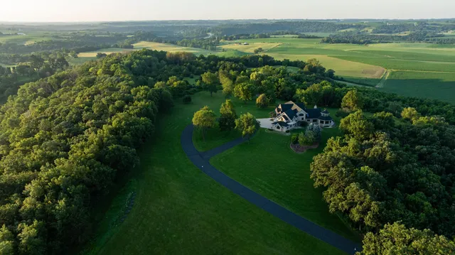 $2,500,000 | 32592 Juniper Road, Chatfield, MN 55923