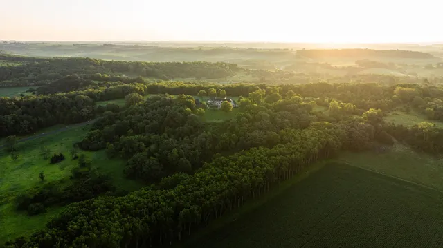 $2,500,000 | 32592 Juniper Road, Chatfield, MN 55923