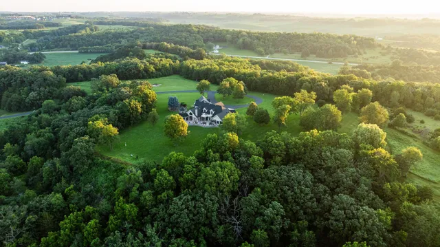 $2,500,000 | 32592 Juniper Road, Chatfield, MN 55923