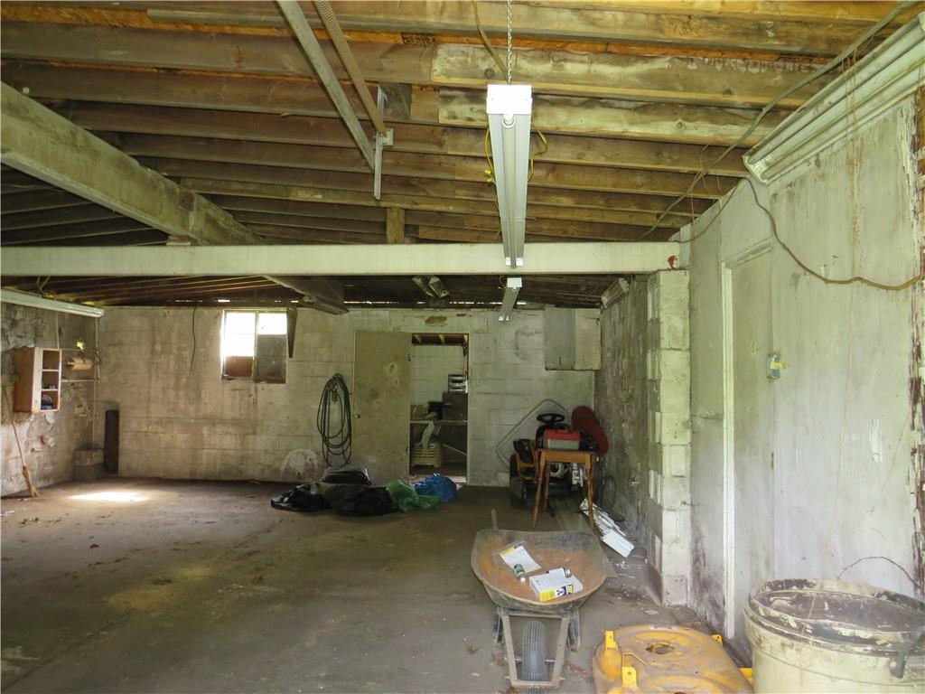 1412 Millerstown Road Tarentum, PA 15084 - Photo 6 of 28 Gallery Image 6
