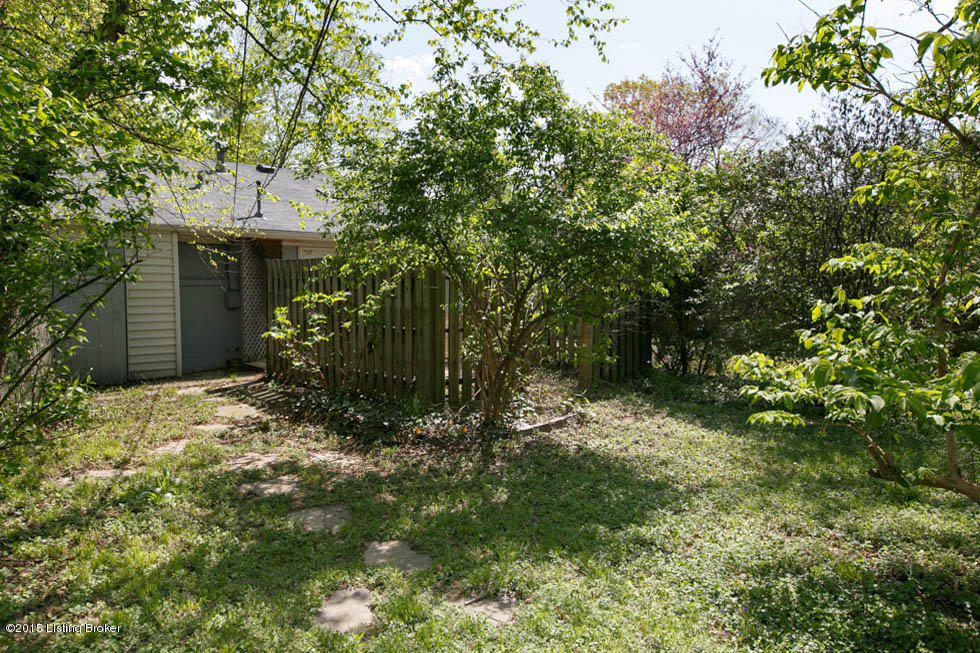 1808 Millgate Road Louisville, KY 40223 - Photo 26 of 29 3J8A7329