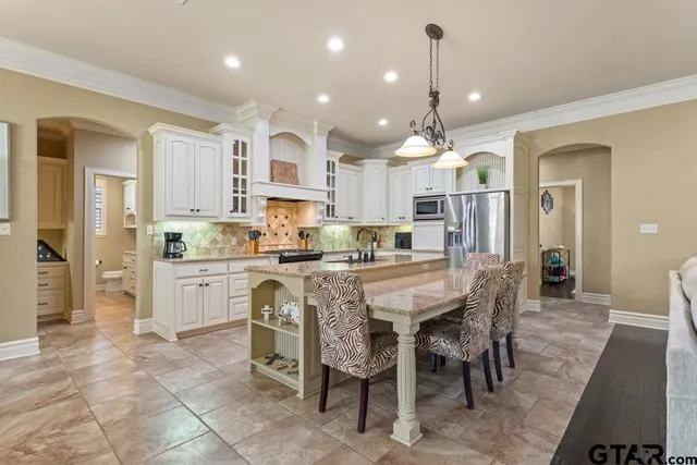 $529,900 | 19551 Sandhill Lane, Flint, TX 75762