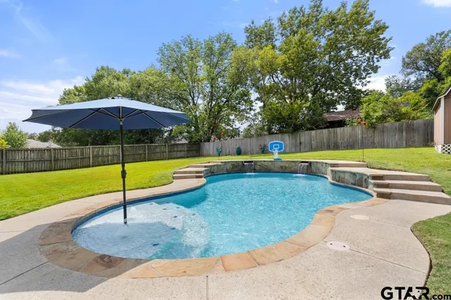 $529,900 | 19551 Sandhill Lane, Flint, TX 75762