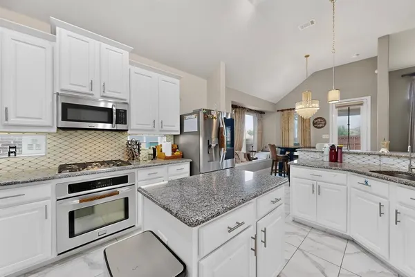 $3,200 | 2345 Fountain Gate Drive, Little Elm, TX 75068