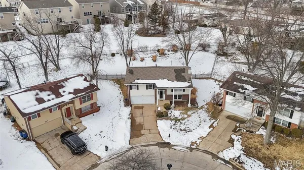 $325,000 | 857 Village Meadow Drive, Ballwin, MO 63021