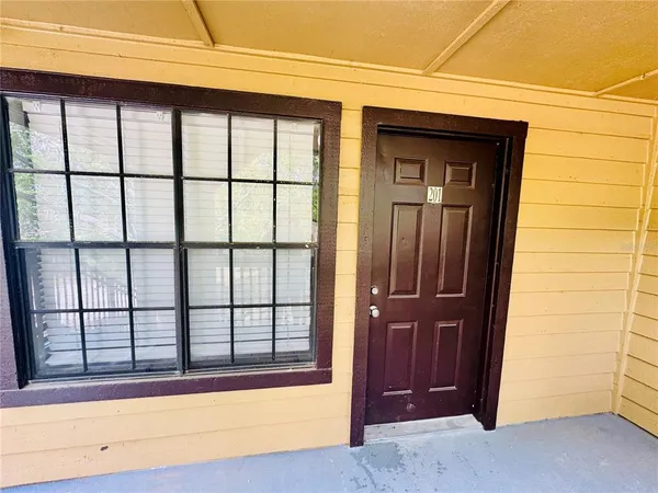 $1,650 | 385 Woodside Drive, Unit 201, Altamonte Springs, FL 32701