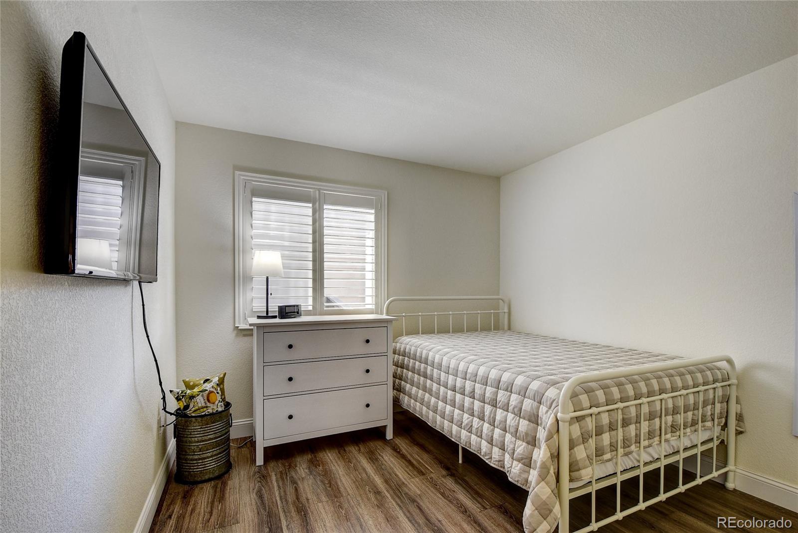 10035 Strathfield Lane Highlands Ranch, CO 80126 - Photo 19 of 37 Gallery Image 19