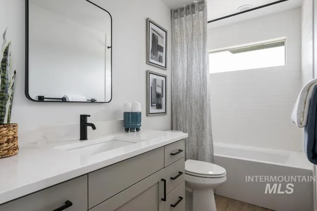 $499,900 | 2162 West Freya Court, Eagle, ID 83616