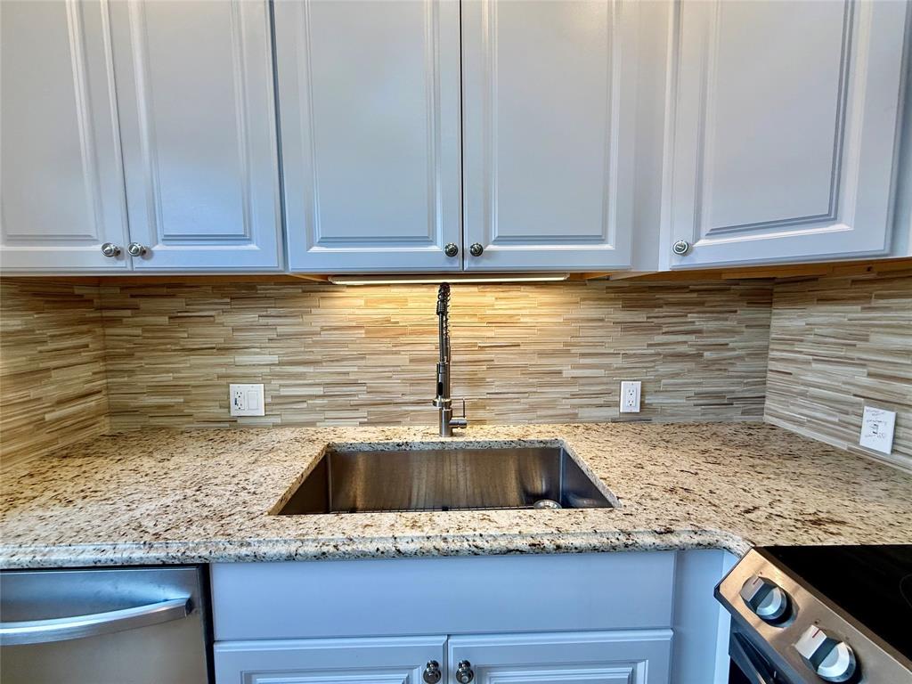 417 Mansfield I, Unit 417 Boca Raton, FL 33434 - Photo 6 of 37 Kitchen Sink