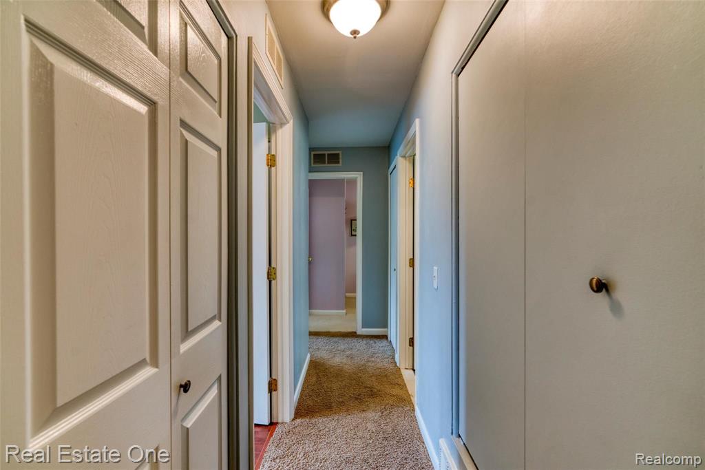 23374 Tuck Road Farmington Hills, MI 48336 - Photo 16 of 26