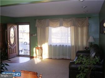 116 Surrey Road Voorhees, NJ 08043 - Photo 4 of 10 Living Room