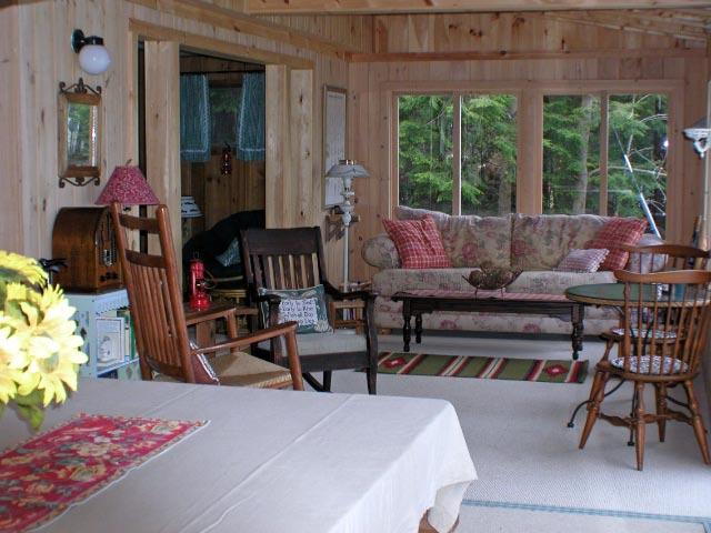 130 Leonard Road Otis, MA 01029 - Photo 16 of 28 Family/Dining