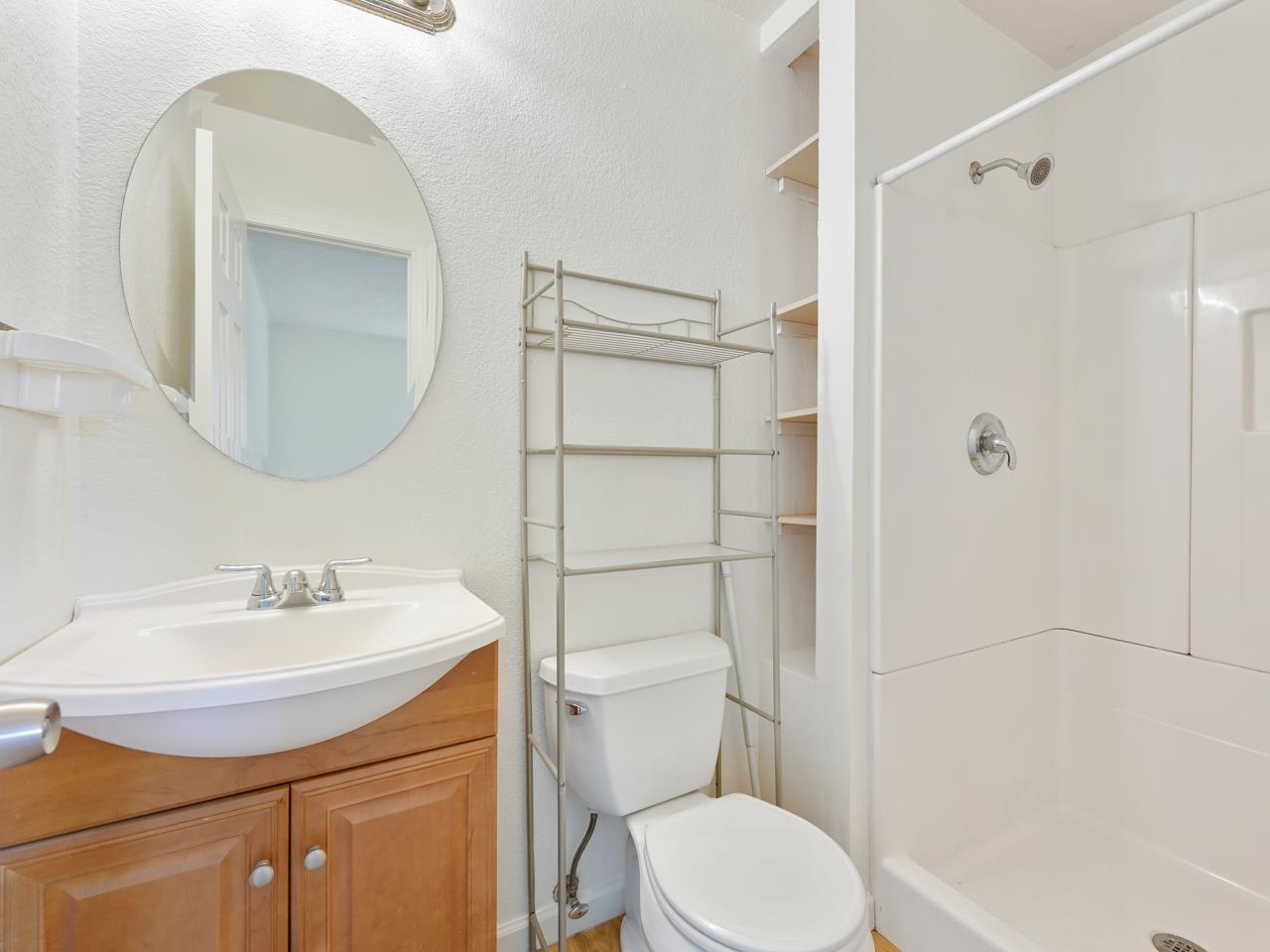 160 Sunset Drive Fruita, CO 81521 - Photo 9 of 22 a bathroom with a sink toilet and shower