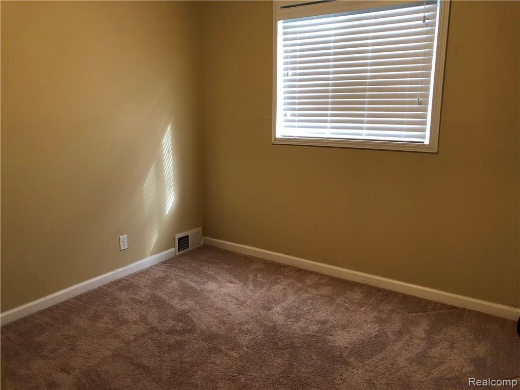 23200 Grabar Square Warren, MI 48089 - Photo 10 of 14