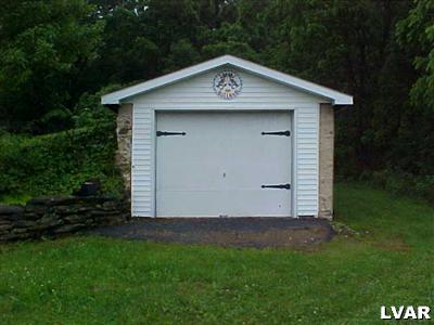 6673 Lime Kiln Road Slatington, PA 18080 - Photo 19 of 30 Utility Shed