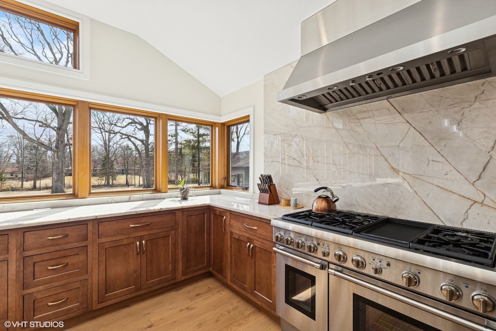 133 East County Line Road Barrington, IL 60010 - Photo 17 of 40