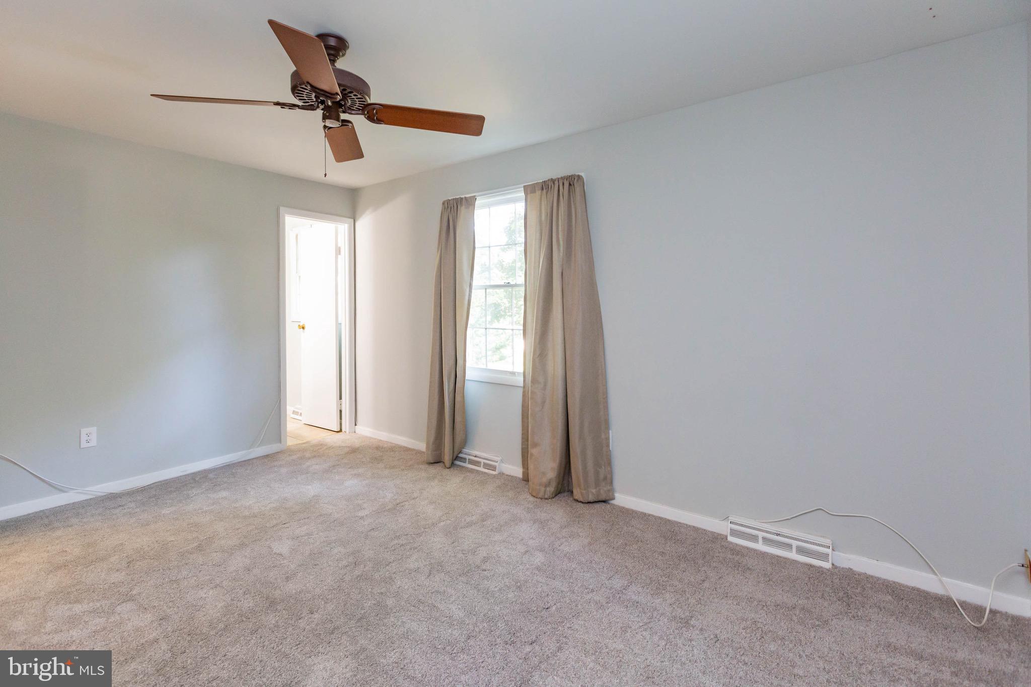 5441 Marsh Hawk Way Columbia, MD 21045 - Photo 18 of 42 Master ensuite