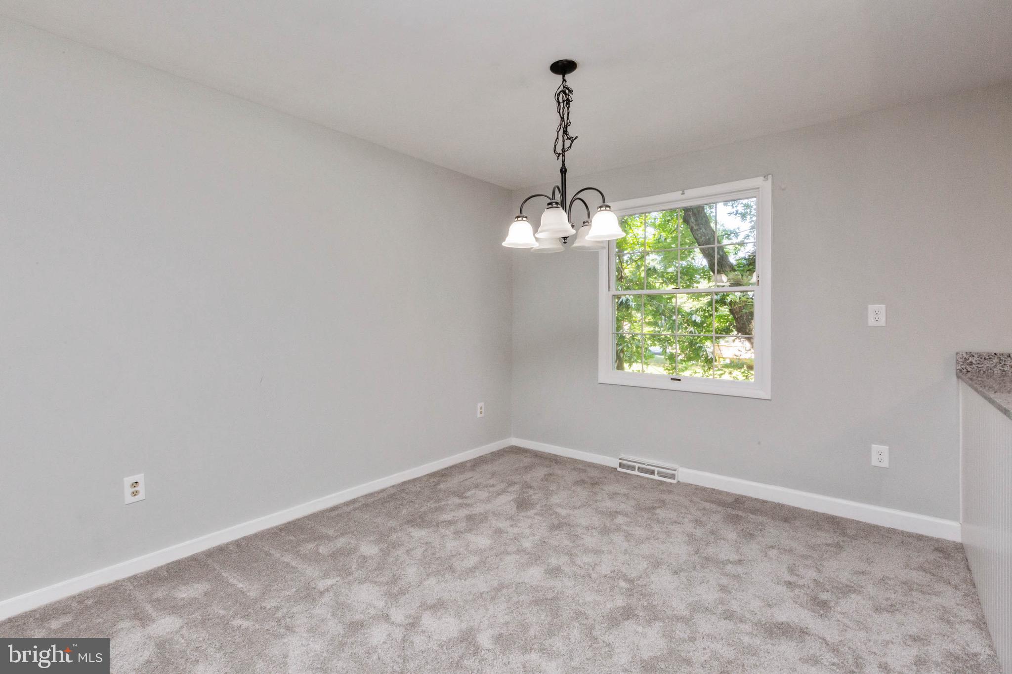5441 Marsh Hawk Way Columbia, MD 21045 - Photo 9 of 42 Dining room