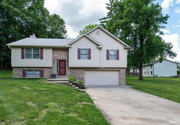 $499,500 | 5918 South Foxwood Lane, Bloomington, IN 47401