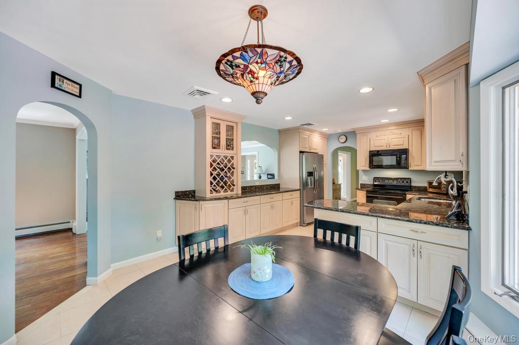 10 South Lot Road Smithtown, NY 11787 - Photo 14 of 50