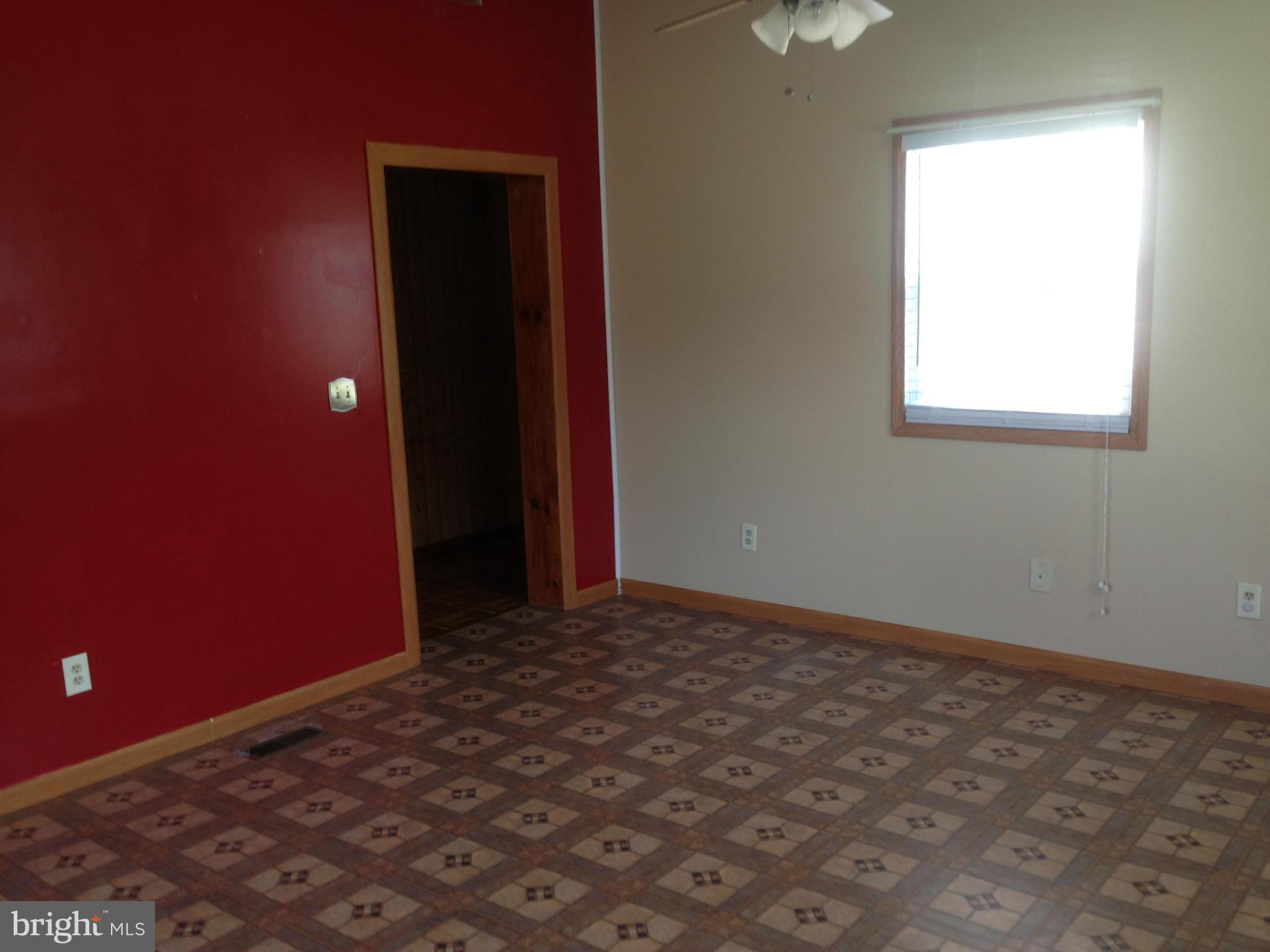 7811 Annapolis Woods Road Welcome, MD 20693 - Photo 10 of 25 Family Room