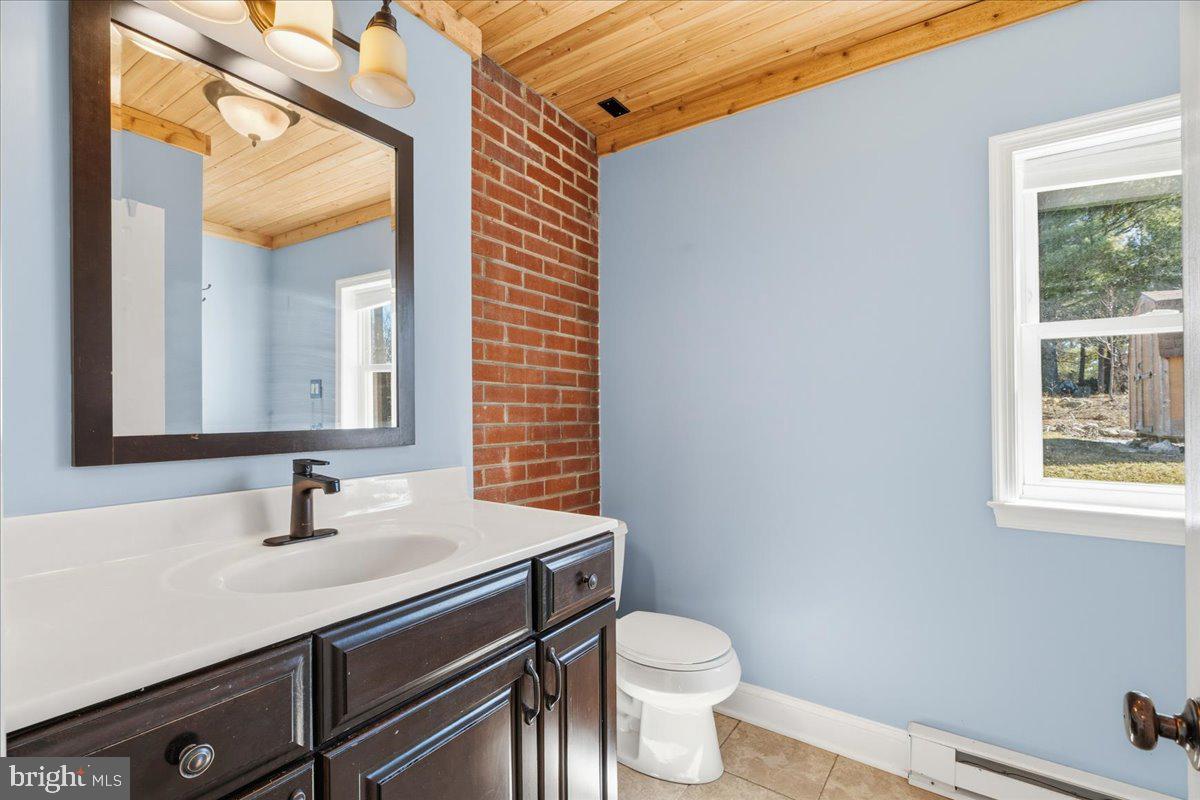 4835 Shookstown Road Frederick, MD 21702 - Photo 22 of 40 En-suite bathroom