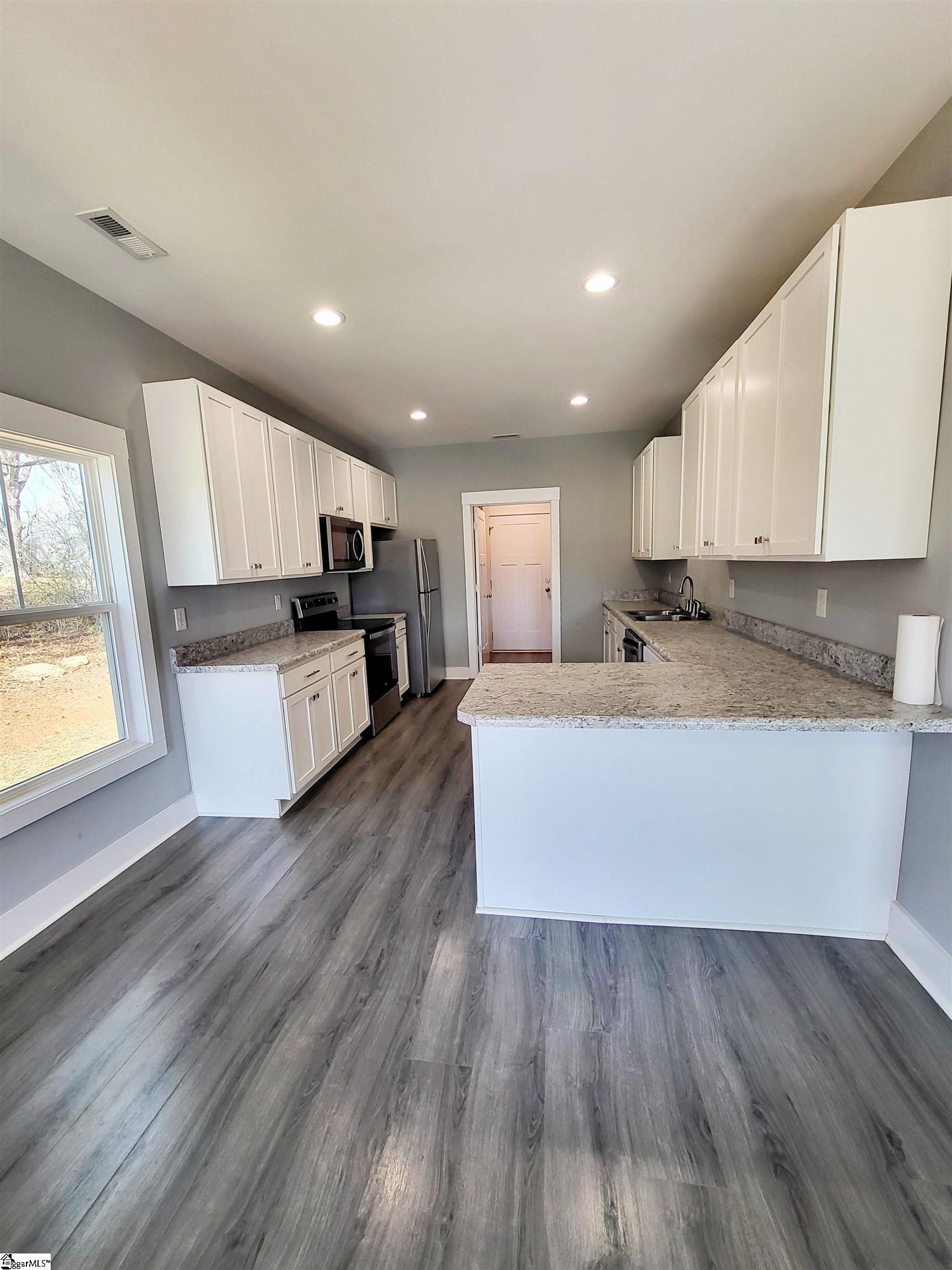 392 Jordan Road Lyman, SC 29365 - Photo 5 of 20