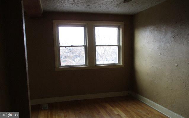 206 Grove Park Road Baltimore, MD 21225 - Photo 11 of 15