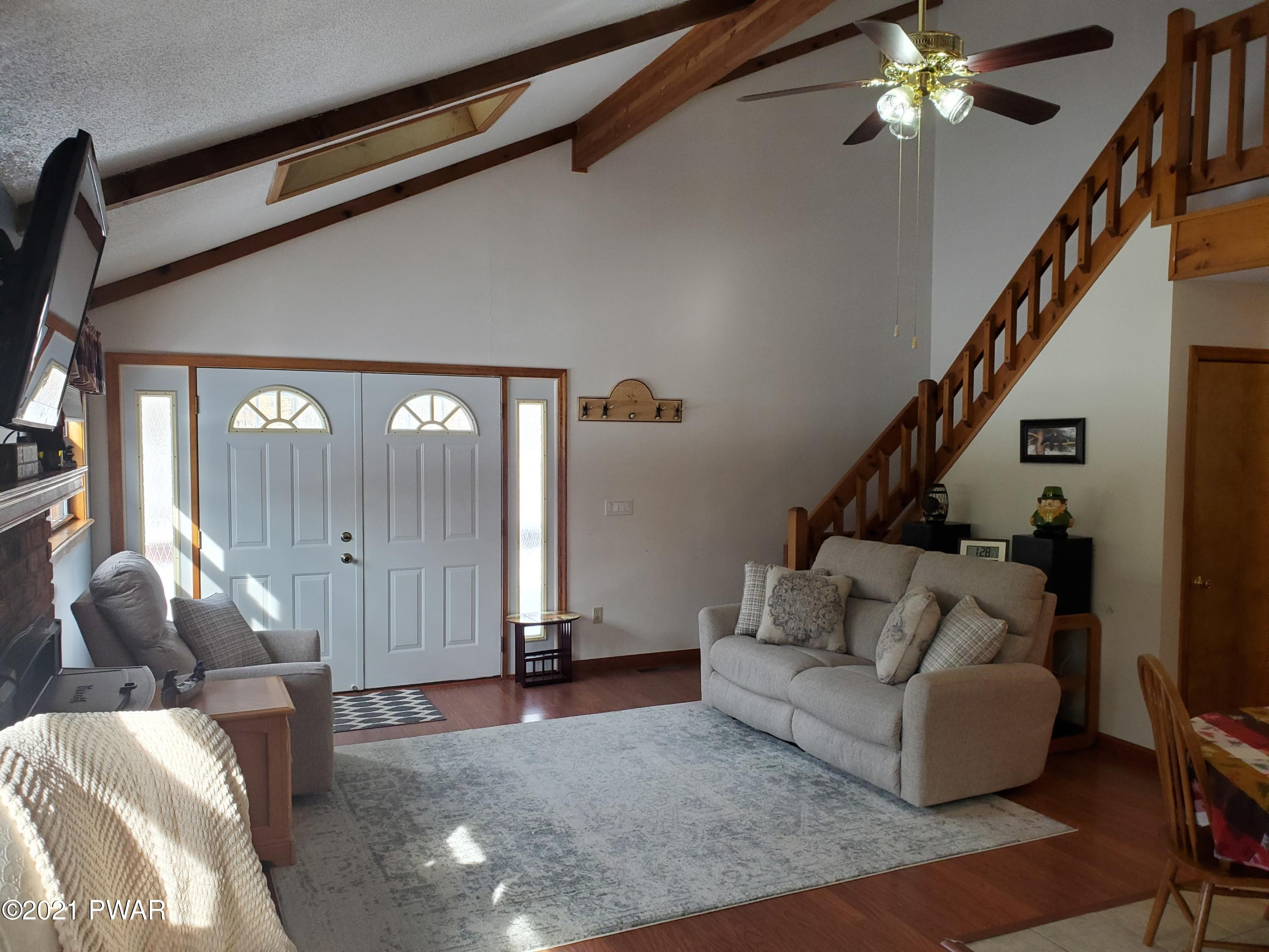 360 Oak Hill Road Hawley, PA 18428 - Photo 13 of 70 Great Room
