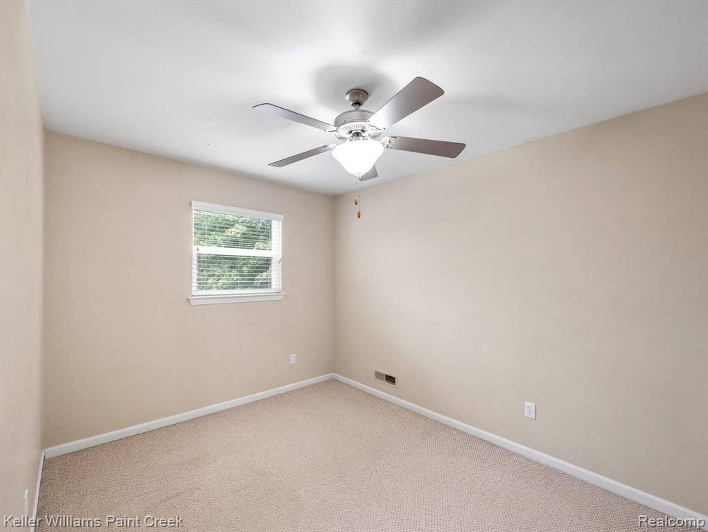 2928 Longview Avenue Rochester Hills, MI 48307 - Photo 15 of 21