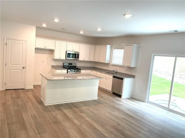 $2,200 | 290 Rivulet Drive, Dallas, GA 30132