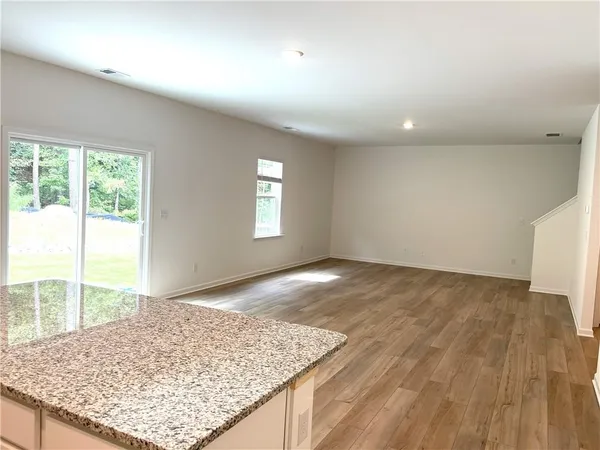 $2,200 | 290 Rivulet Drive, Dallas, GA 30132