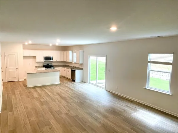 $2,200 | 290 Rivulet Drive, Dallas, GA 30132