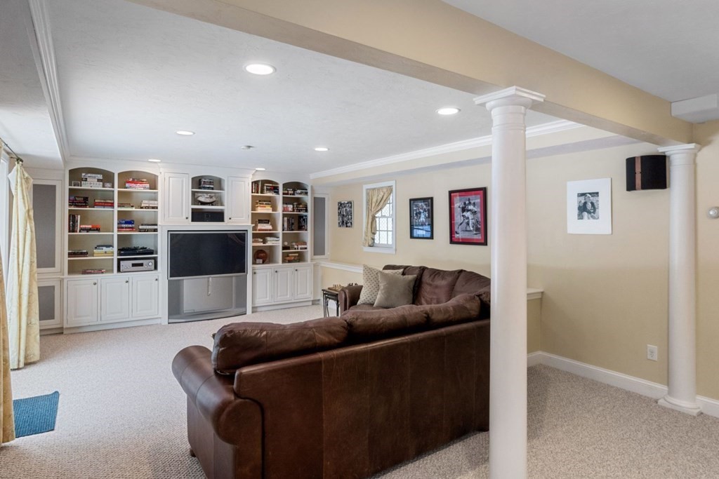 16 Little Pond Road Northborough, MA 01532 - Photo 14 of 41 Gallery Image 14
