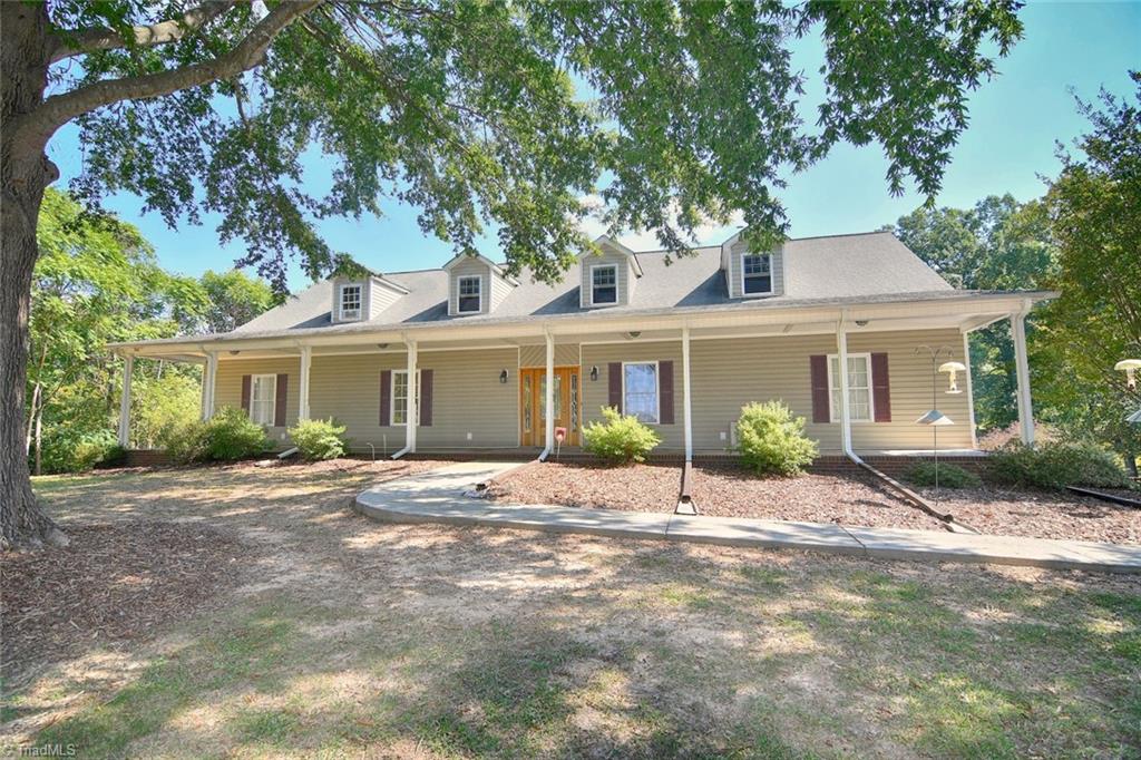 8621 Lasater Road Clemmons, NC 27012 - Photo 1 of 42 Gallery Image 1