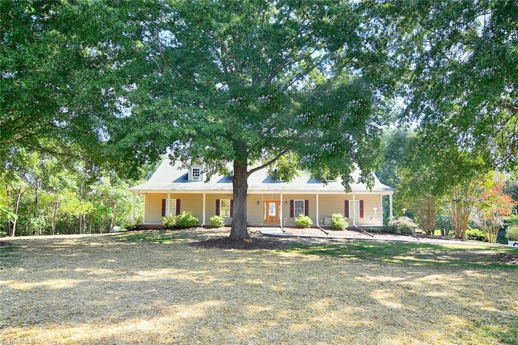 8621 Lasater Road Clemmons, NC 27012 - Photo 2 of 42 Gallery Image 2