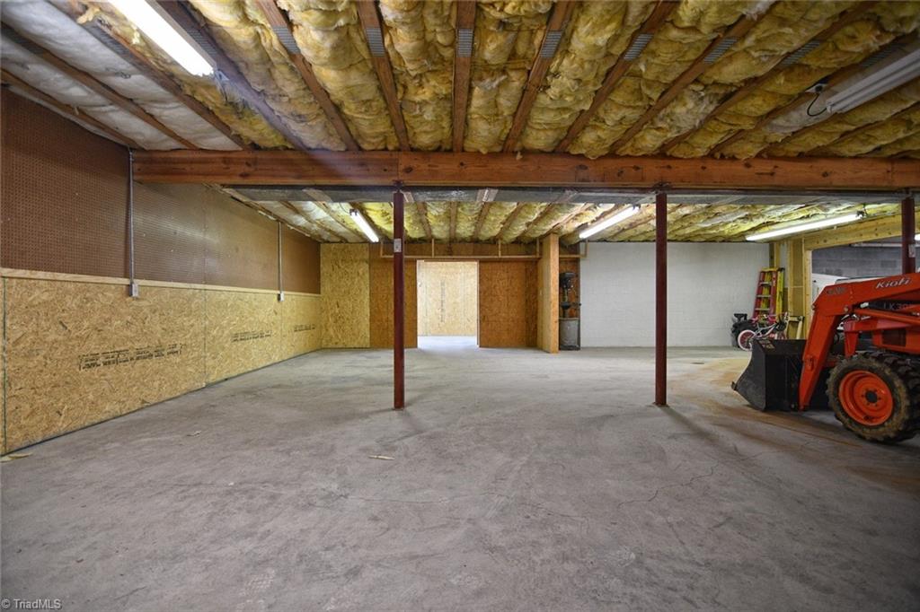 8621 Lasater Road Clemmons, NC 27012 - Photo 35 of 42 Gallery Image 35