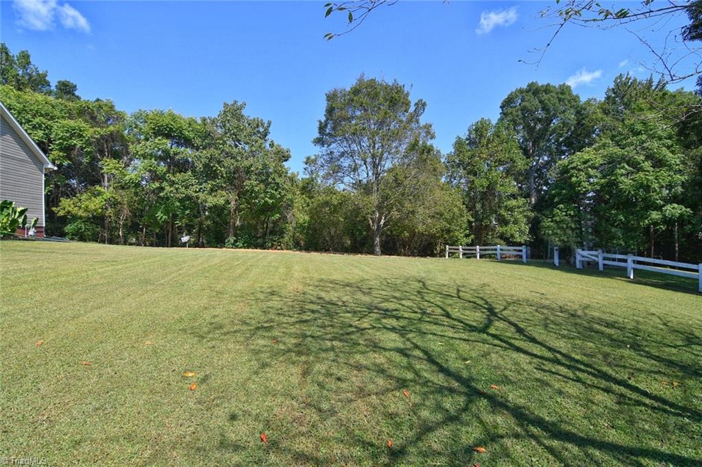 8621 Lasater Road Clemmons, NC 27012 - Photo 6 of 42 Gallery Image 6