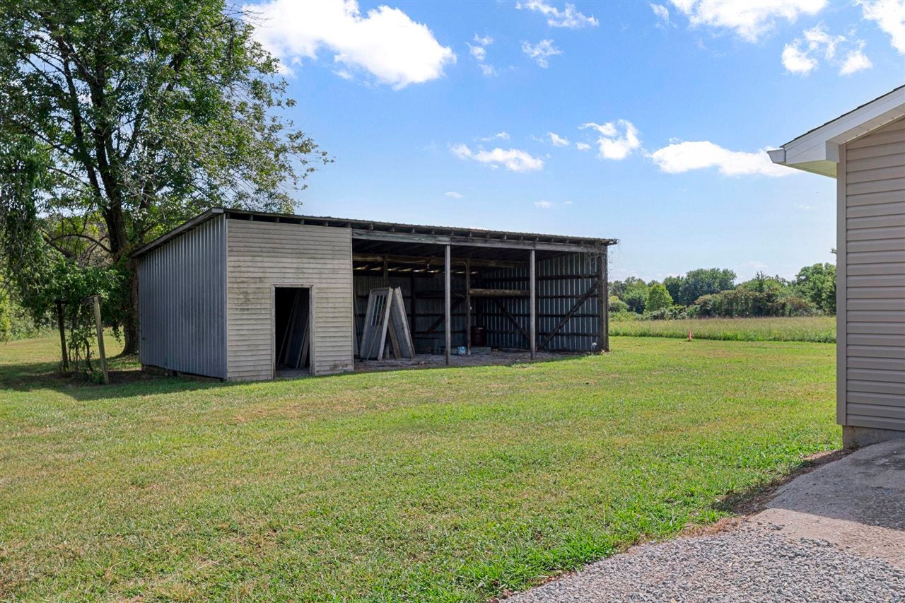 1457 Sunfish Bee Spring Road Bee Spring, KY 42207 - Photo 19 of 25 Gallery Image 19