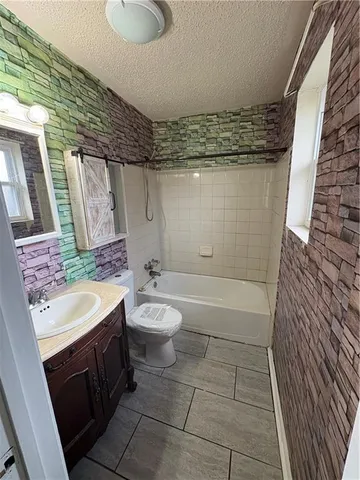 $2,000 | 14907 Emory Road, New Orleans, LA 70128