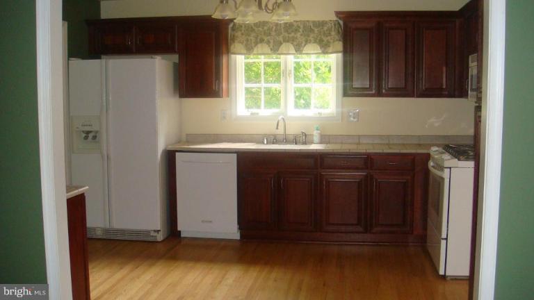 15809 White Rock Road Gaithersburg, MD 20878 - Photo 2 of 30 Kitchen