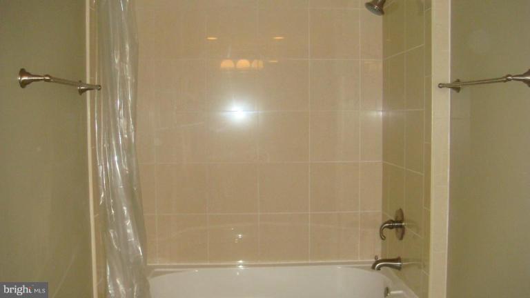 15809 White Rock Road Gaithersburg, MD 20878 - Photo 12 of 30 Master Bath #2