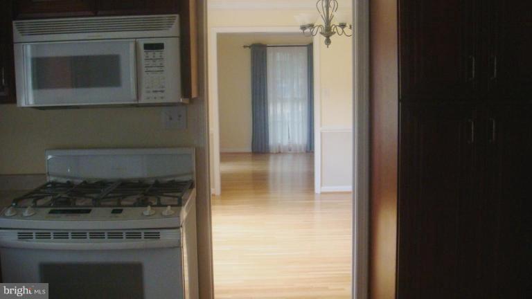 15809 White Rock Road Gaithersburg, MD 20878 - Photo 14 of 30 See through to Living Room