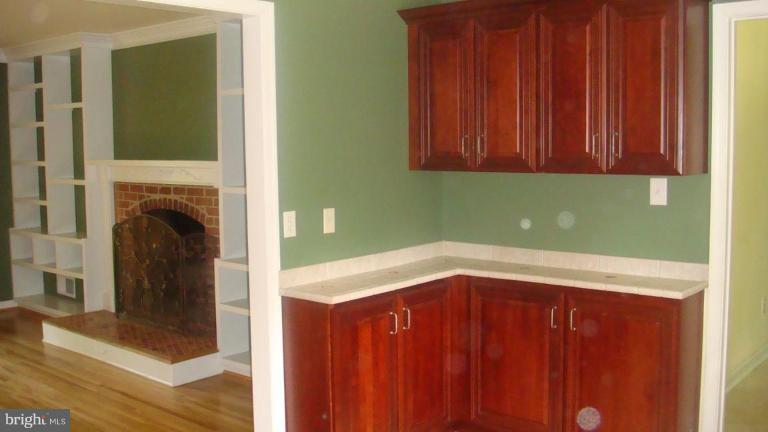 15809 White Rock Road Gaithersburg, MD 20878 - Photo 4 of 30 Corner of Kitchen and Family Room