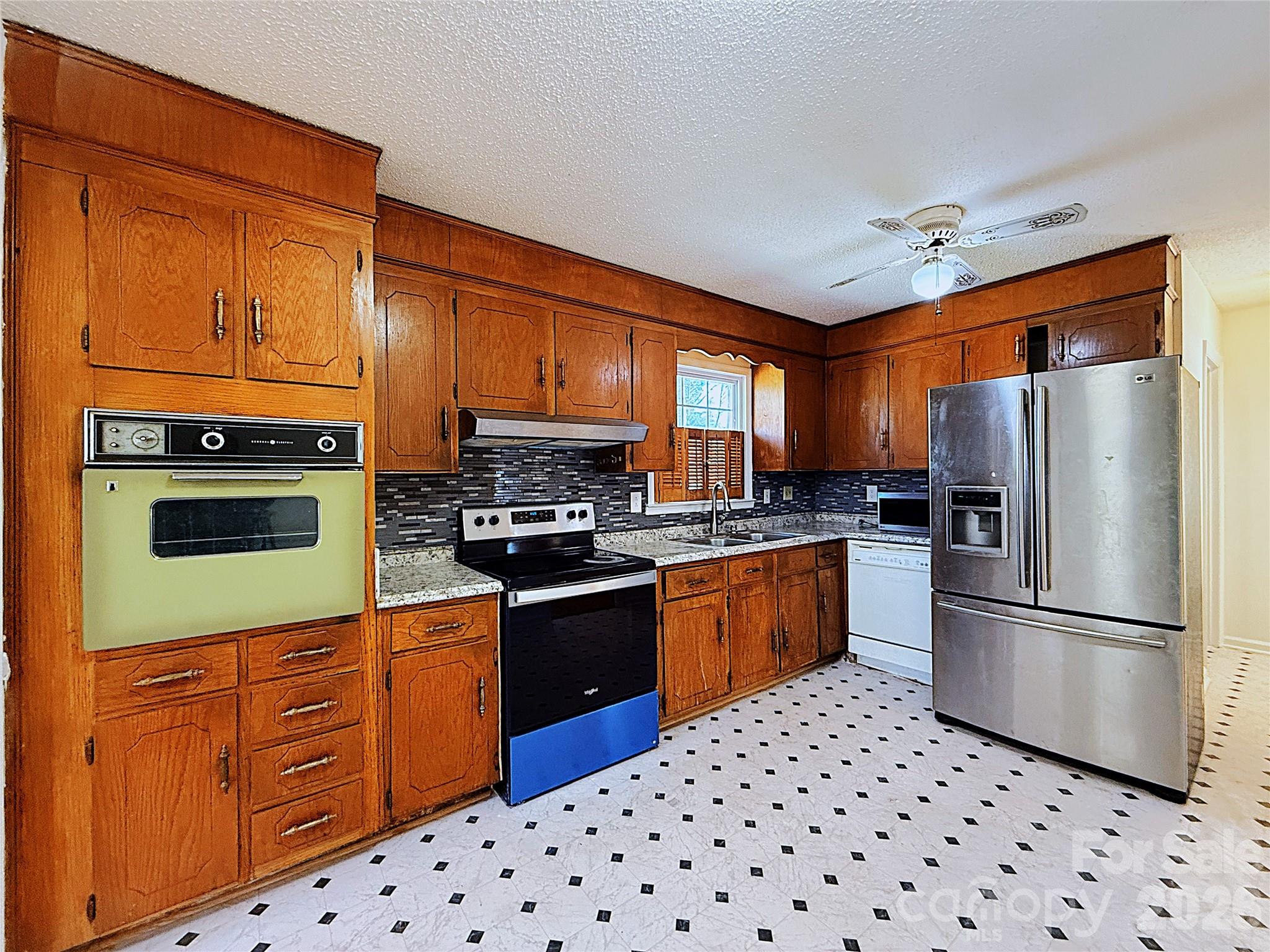 6625 Old Post Road Charlotte, NC 28212 - Photo 11 of 35