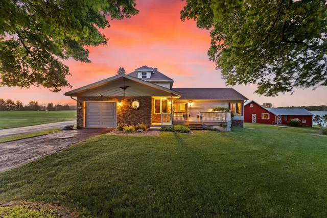 $1,399,900 | N4554 Lakeview Road, Hustisford, WI 53034