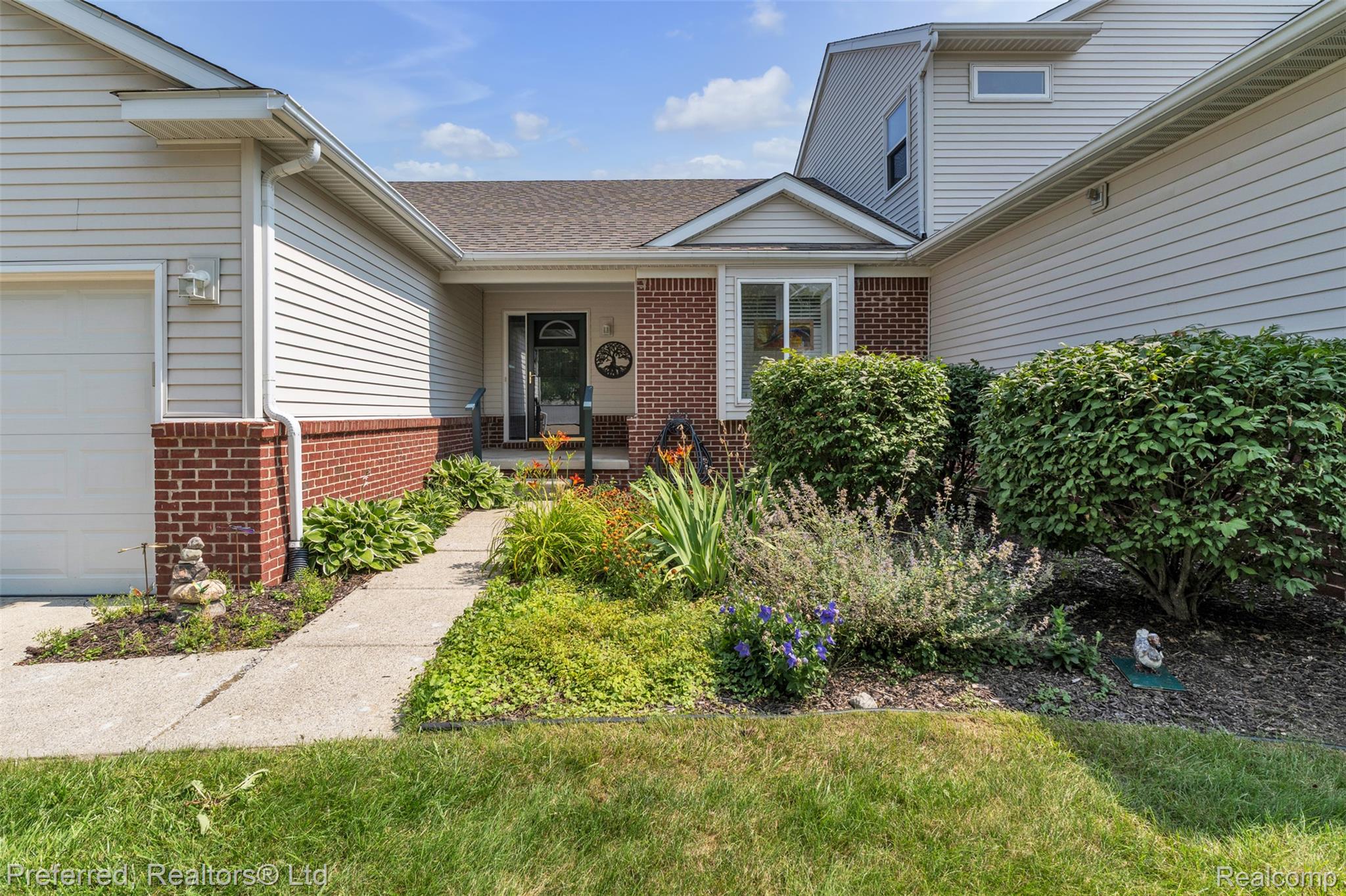 77 Sedum Road Howell, MI 48843 - Photo 5 of 53 sedum-49.jpg